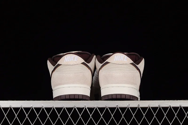 All categories Nk SB Dunk series Nk SB Dunk Low low-top sneakers F version Nk SB Dunk Low "Desert Sand" dark brown gray low-top series casual sneakers BQ6817-004